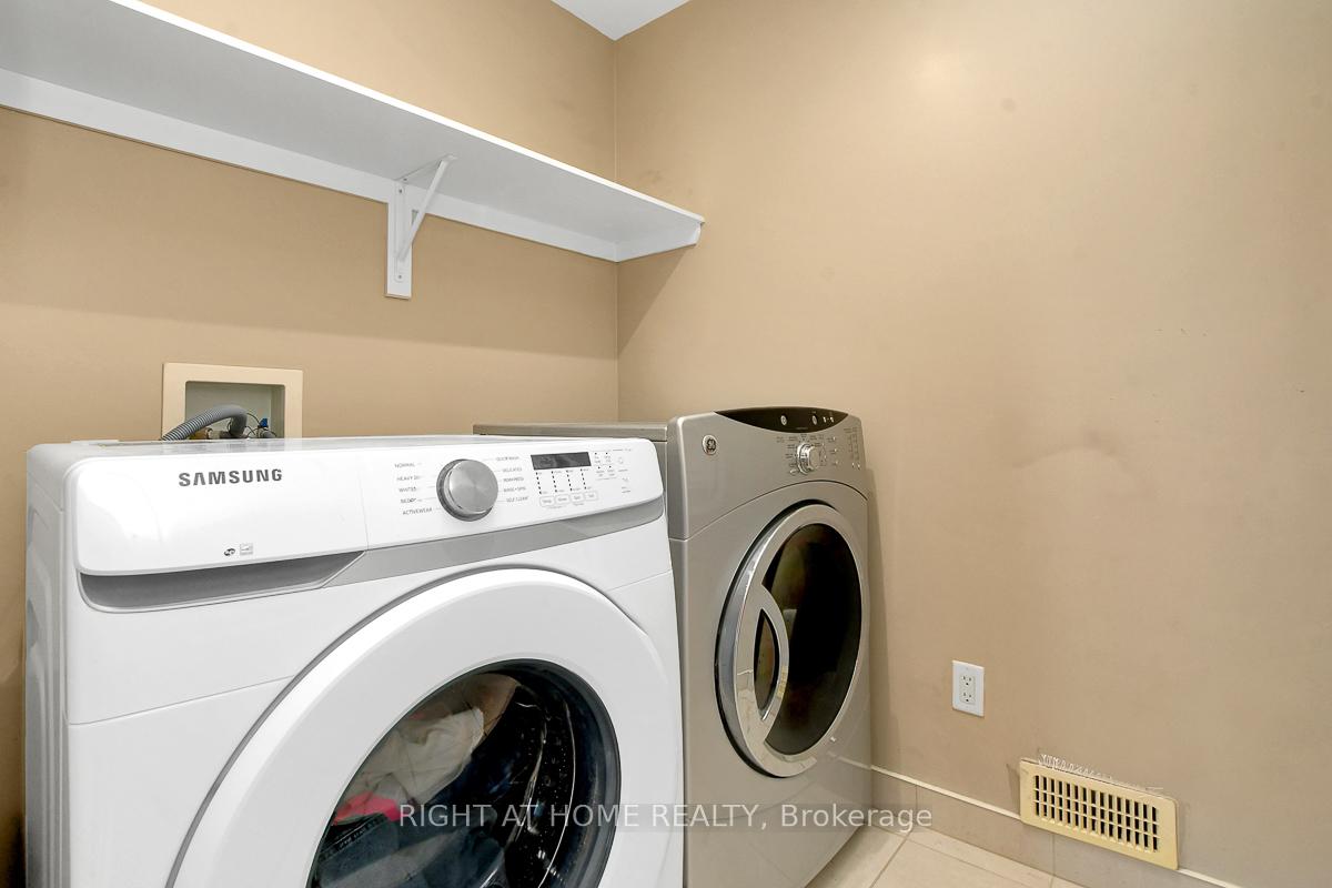 Photo 22 of 554 Barrick Hill Road, Ottawa, Kanata - Emerald Meadows/Trailwest — HOMEH