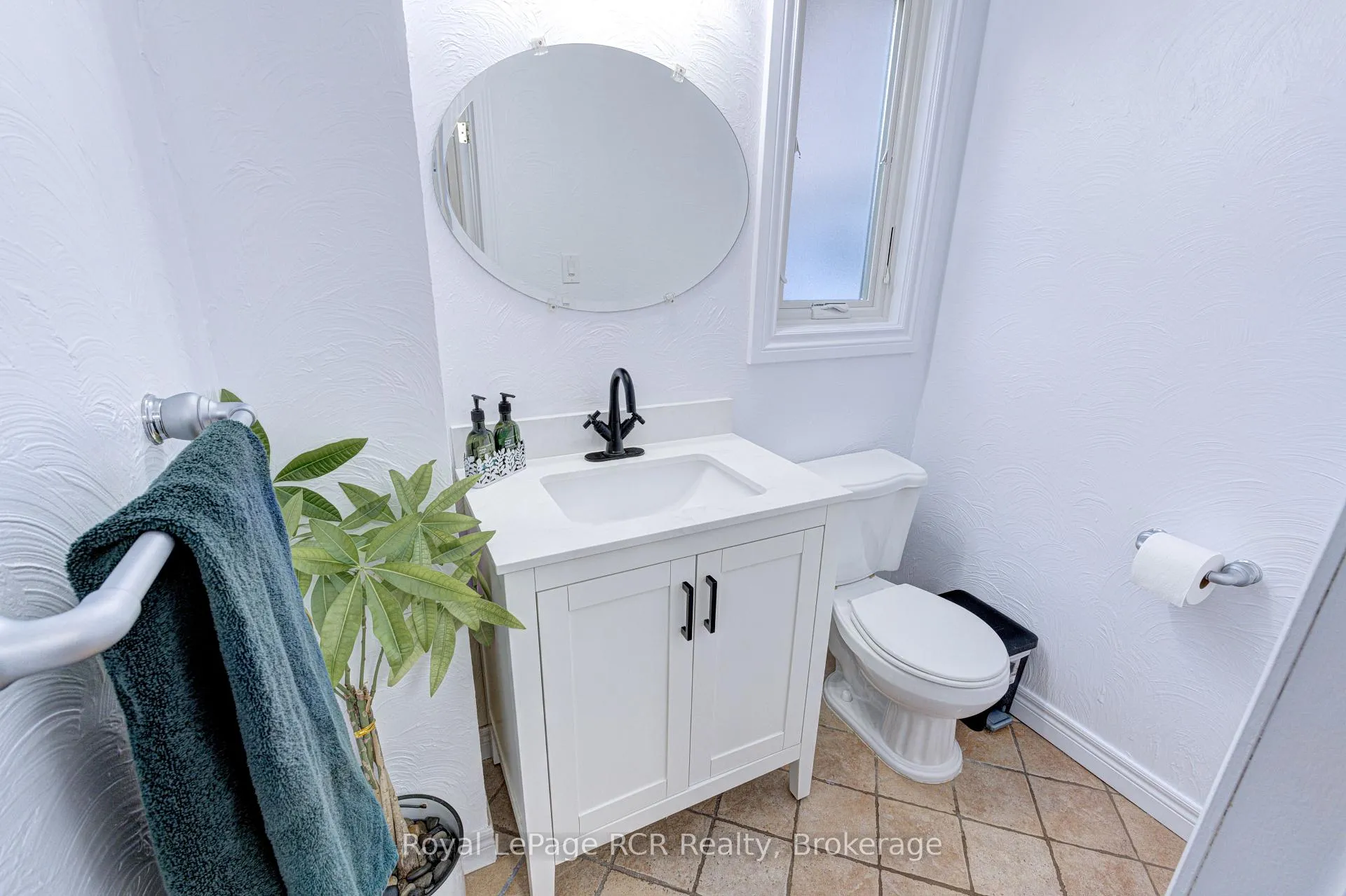 Photo 8 of 501 Beaver Court, Milton, Timberlea — HOMEH