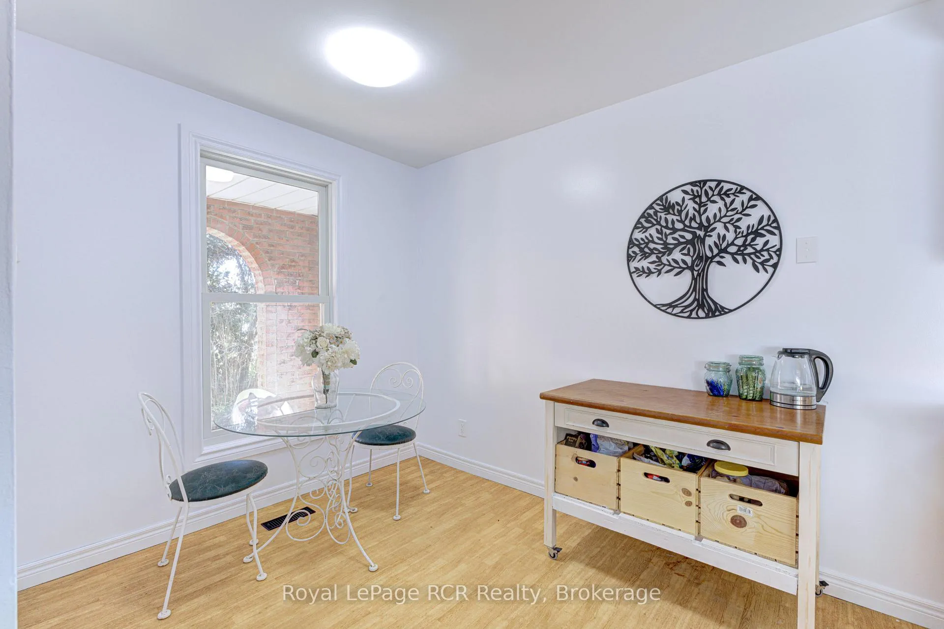 Photo 9 of 501 Beaver Court, Milton, Timberlea — HOMEH