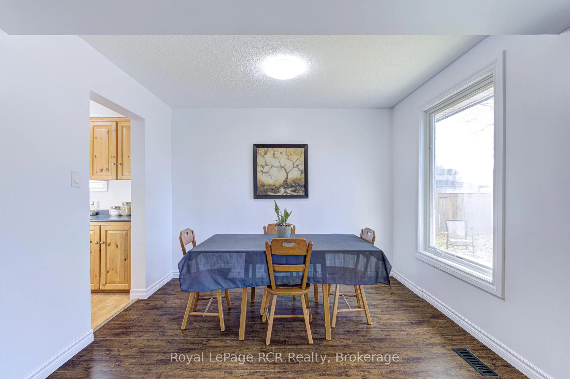 Photo 13 of 501 Beaver Court, Milton, Timberlea — HOMEH