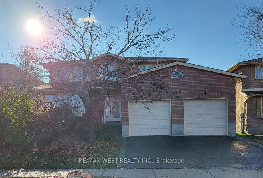 Front of 953 Lancaster Drive