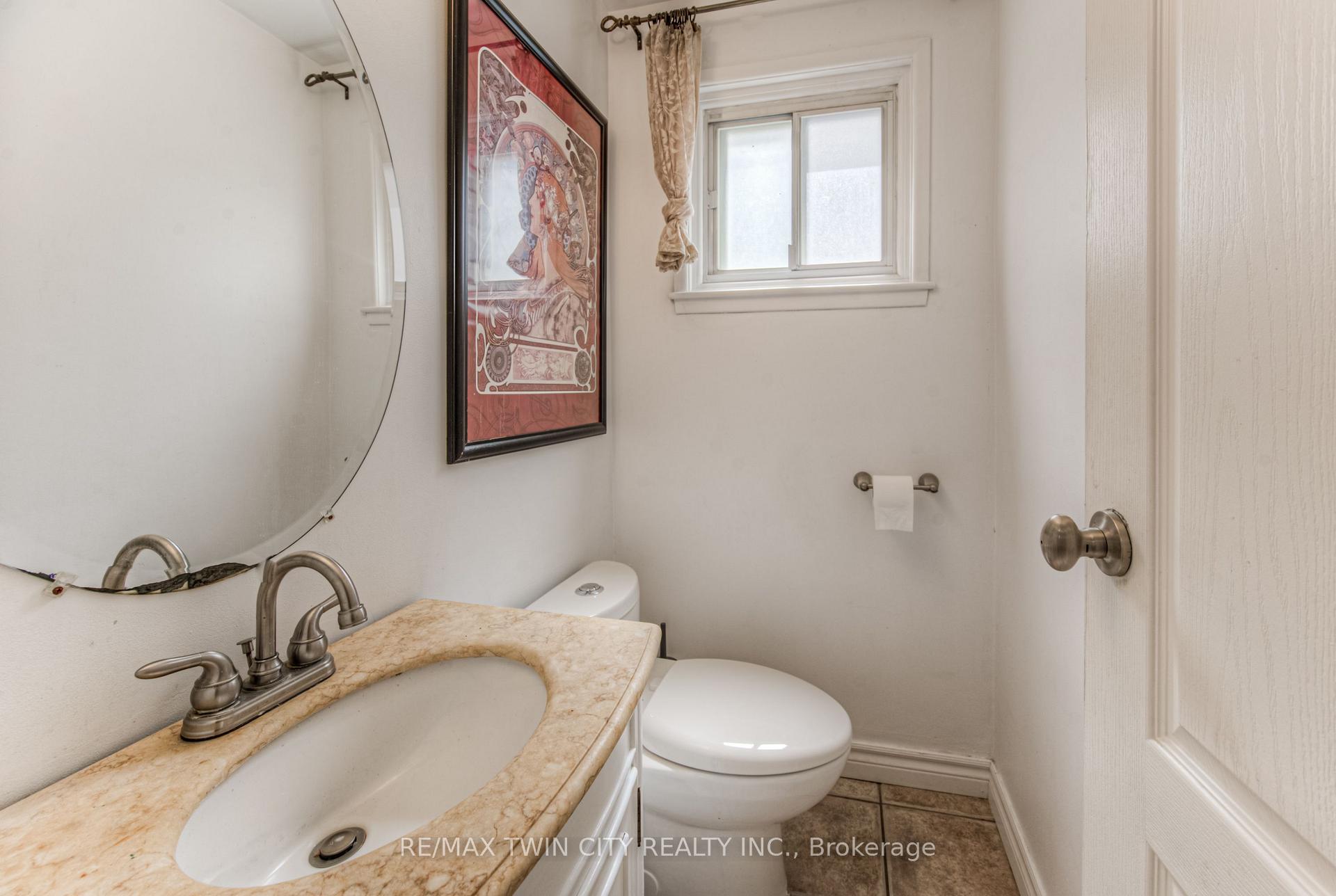 Photo 18 of 92 Pinehurst Crescent, Kitchener — HOMEH