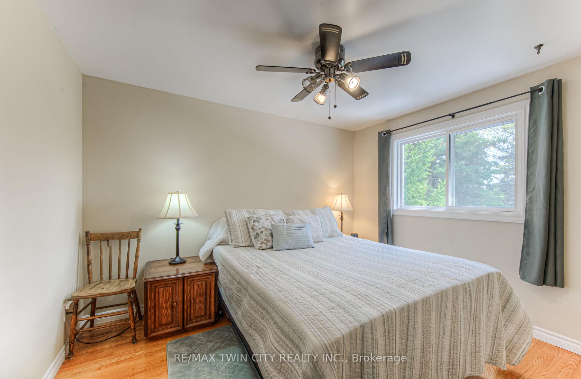 Photo 25 of 92 Pinehurst Crescent, Kitchener — HOMEH