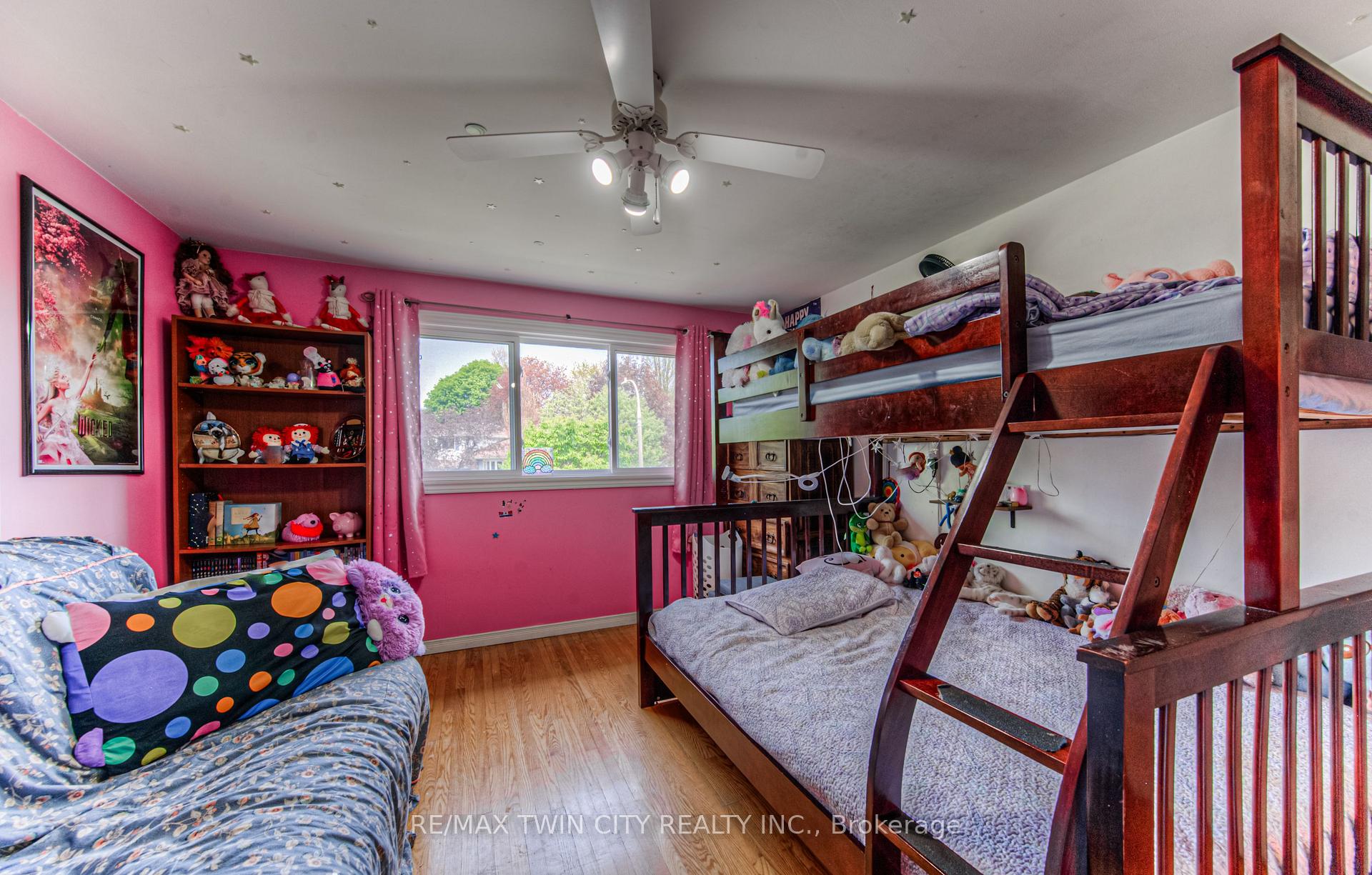 Photo 26 of 92 Pinehurst Crescent, Kitchener — HOMEH