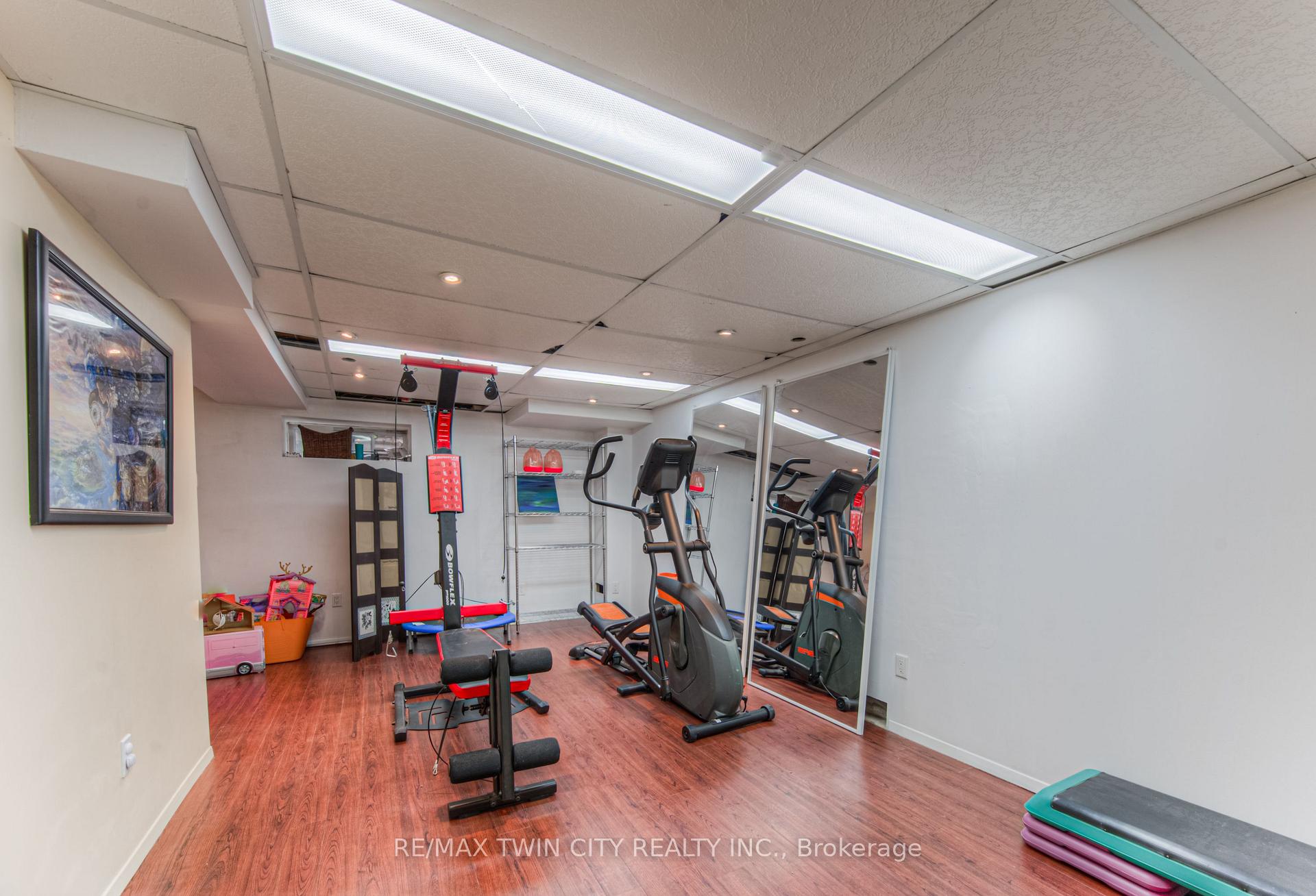 Photo 30 of 92 Pinehurst Crescent, Kitchener — HOMEH
