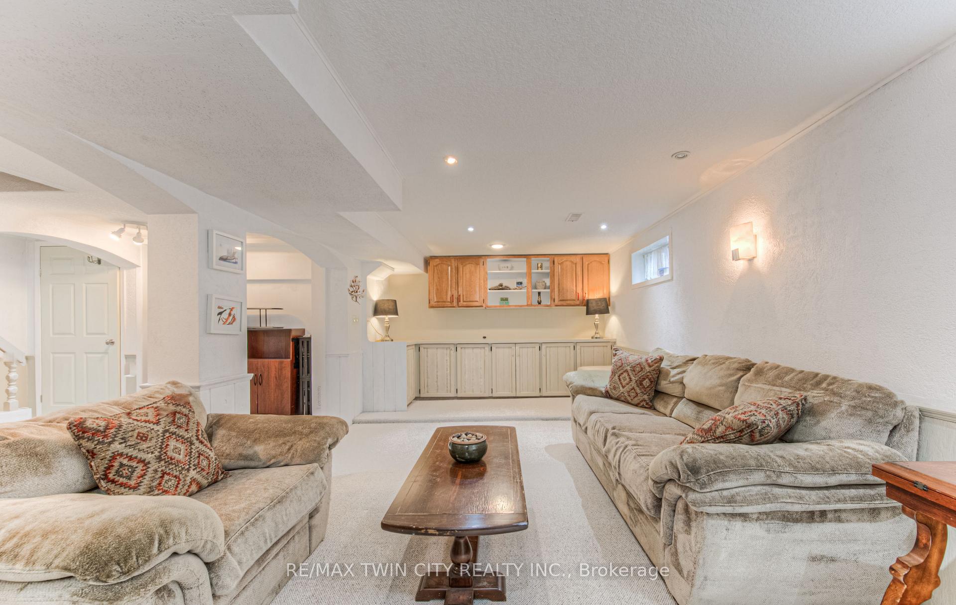 Photo 33 of 92 Pinehurst Crescent, Kitchener — HOMEH
