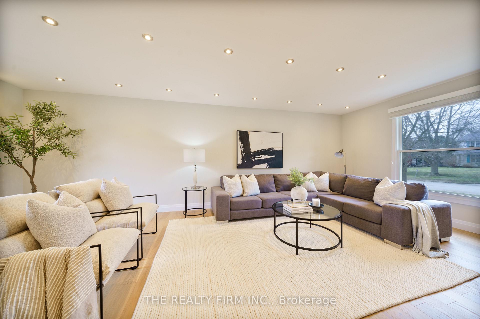 Photo 7 of 16 Gwendolyn Street, Middlesex Centre, Birr — HOMEH