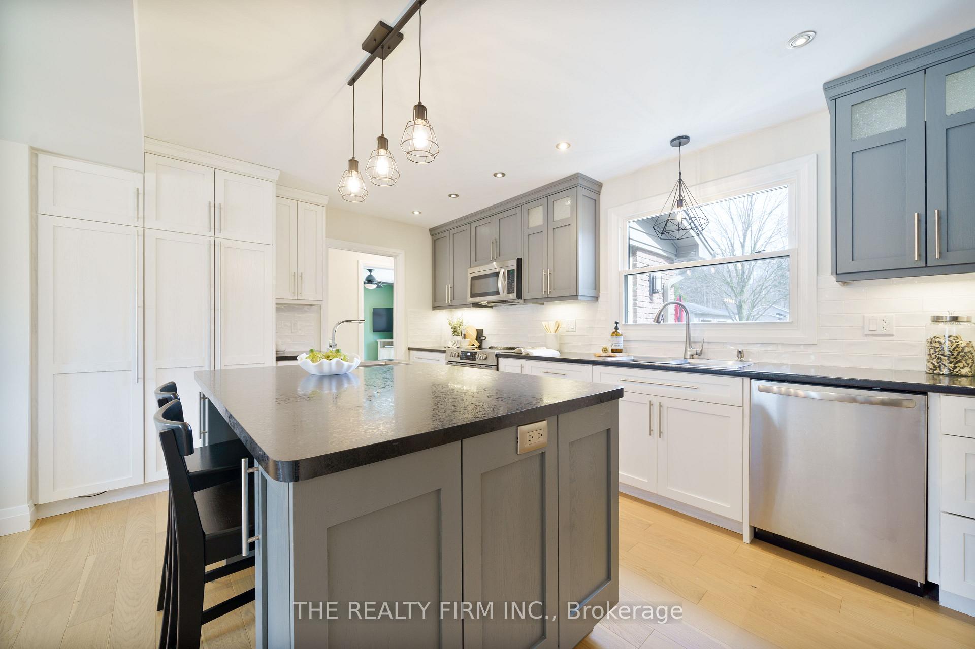 Photo 13 of 16 Gwendolyn Street, Middlesex Centre, Birr — HOMEH