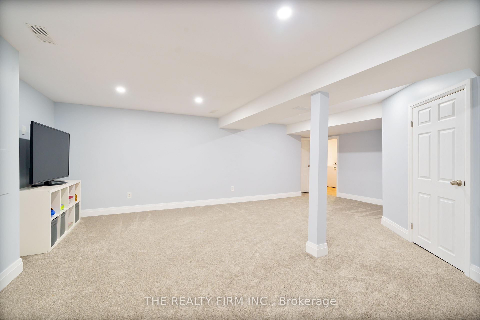 Photo 31 of 16 Gwendolyn Street, Middlesex Centre, Birr — HOMEH