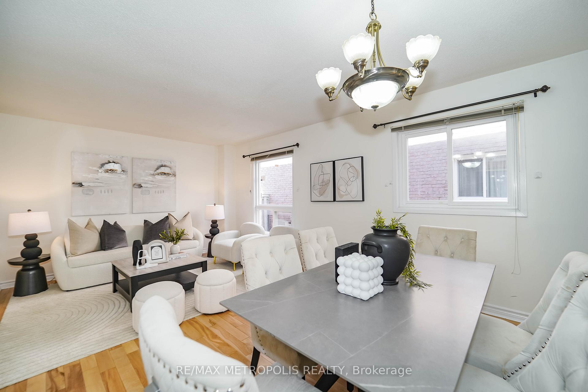 Photo 13 of 40 Lavron Court, Markham, Middlefield — HOMEH