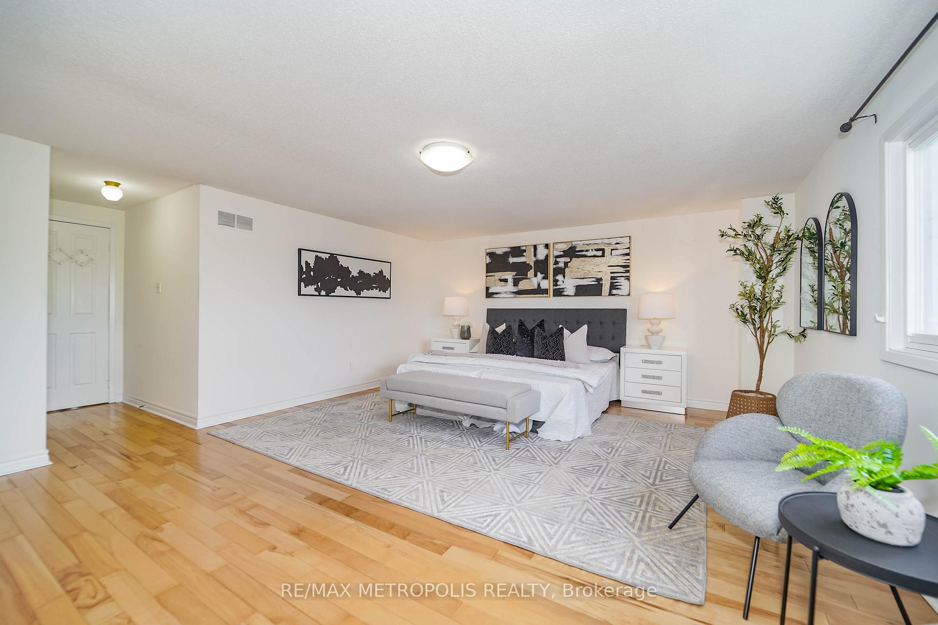 Photo 29 of 40 Lavron Court, Markham, Middlefield — HOMEH