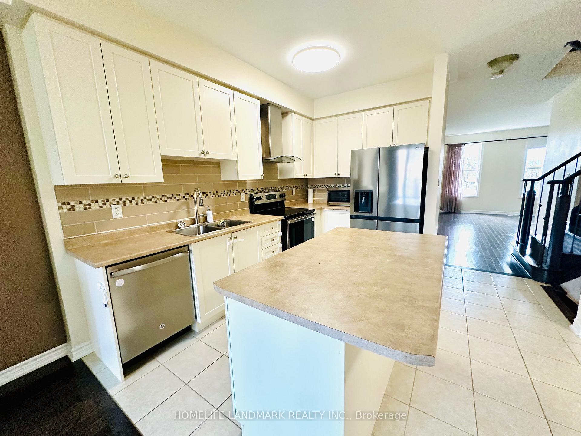 Photo 4 of 10355 Woodbine Avenue, Markham, Cathedraltown — HOMEH