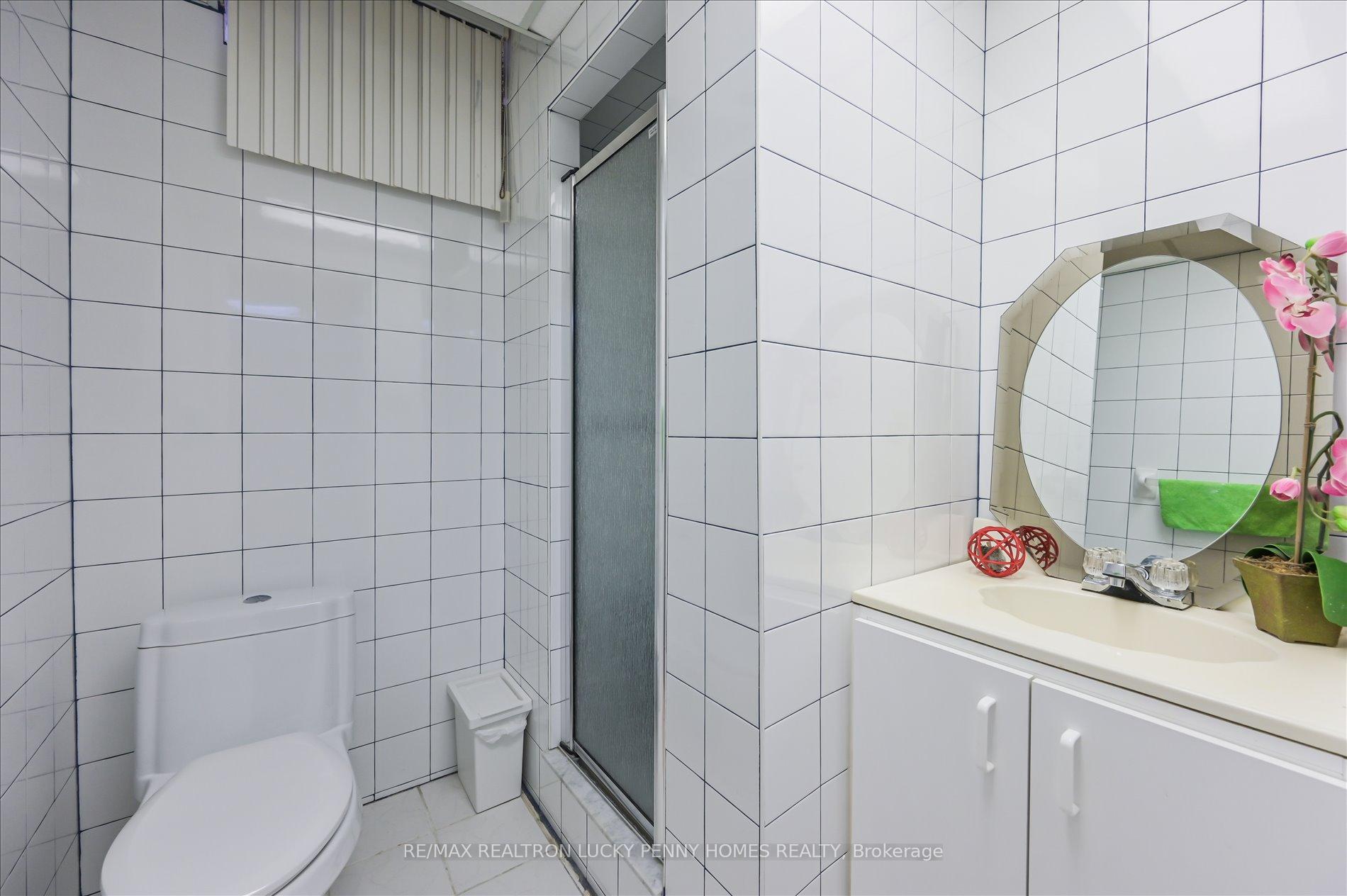 Photo 6 of 17 Buttonfield Road, Markham, Buttonville — HOMEH