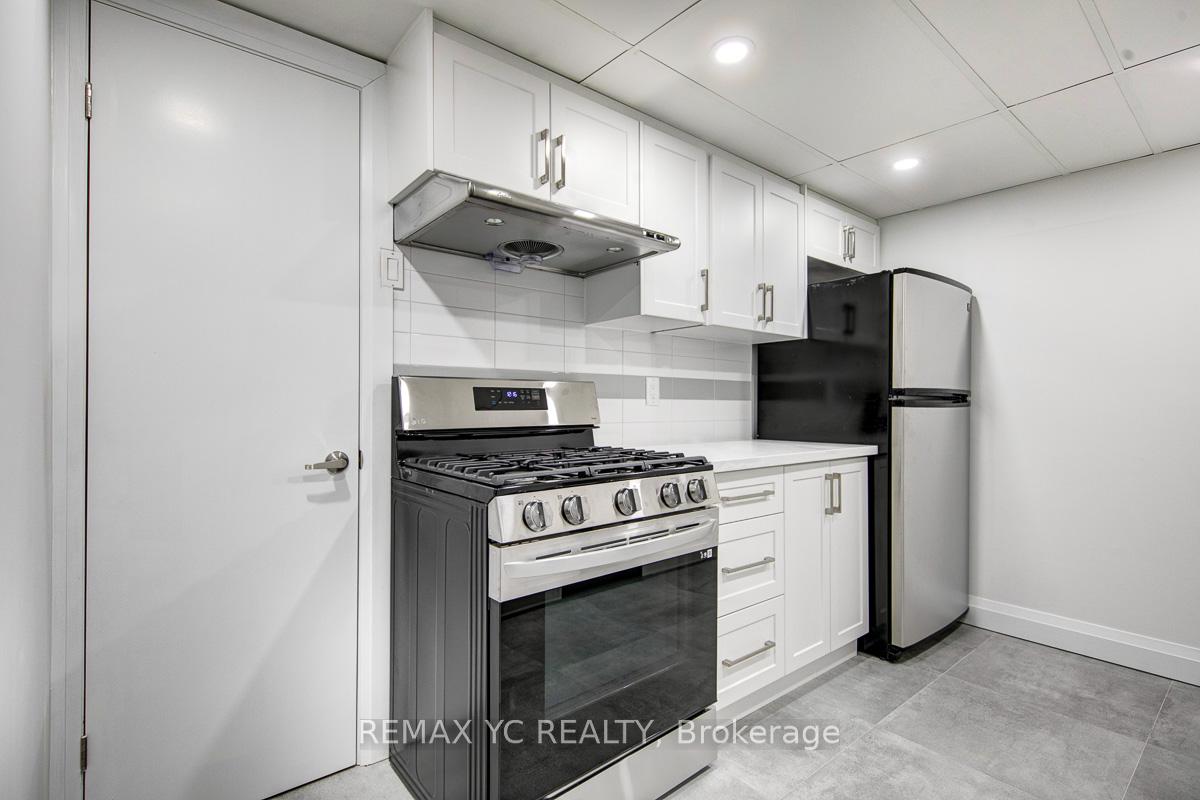 Photo 2 of Unit Unit C, 31 Morgan Avenue, Markham, Thornhill — HOMEH