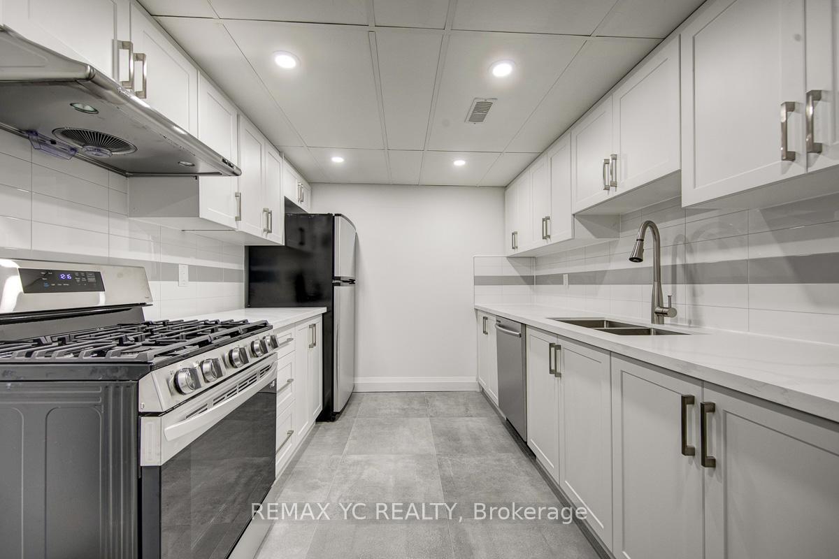 Photo 3 of Unit Unit C, 31 Morgan Avenue, Markham, Thornhill — HOMEH