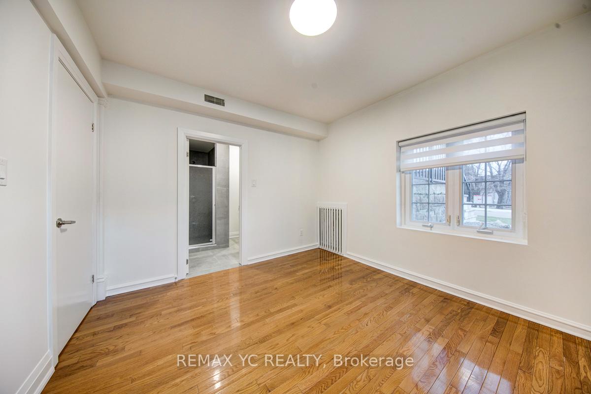 Photo 9 of Unit Unit C, 31 Morgan Avenue, Markham, Thornhill — HOMEH