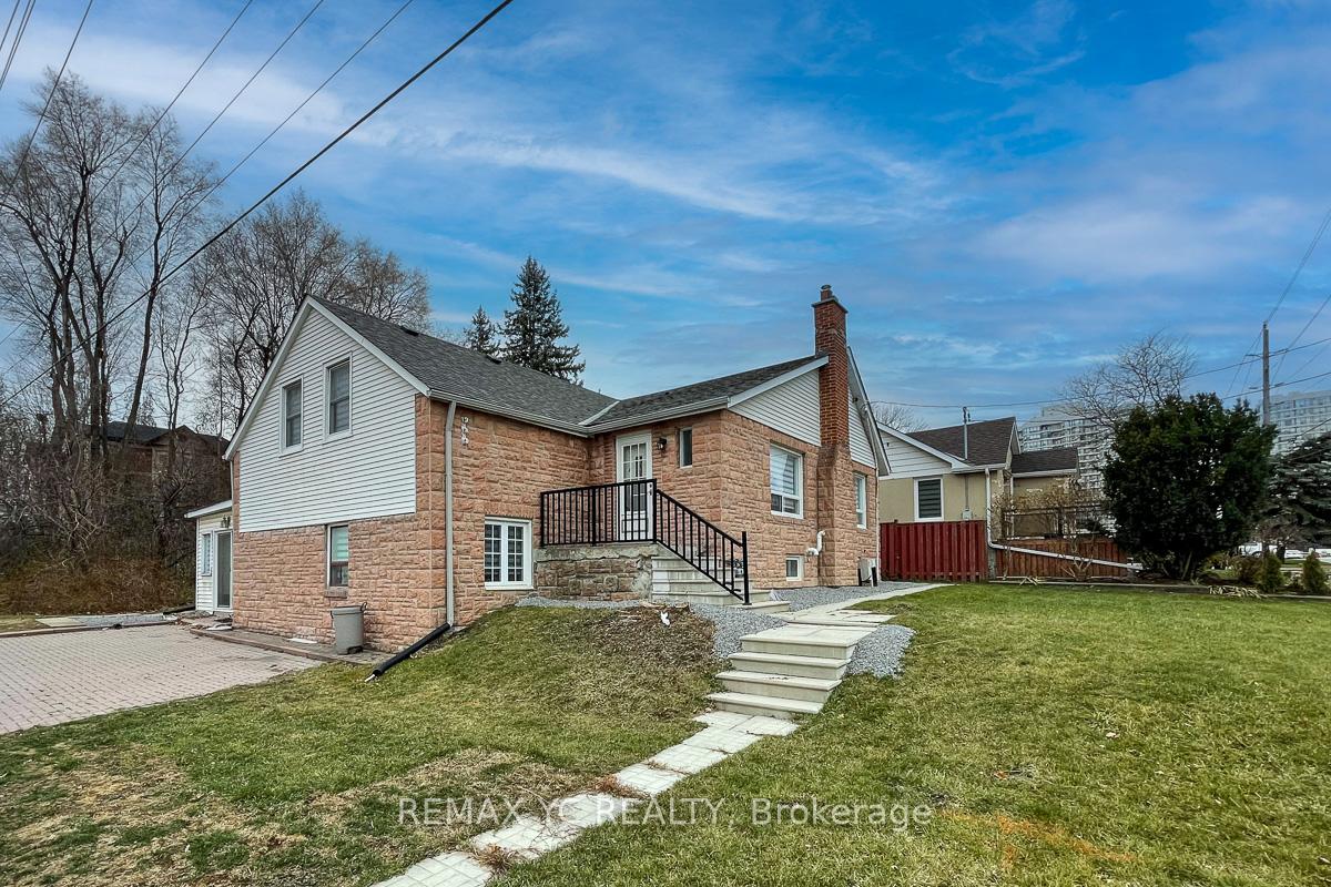 Photo 16 of Unit Unit C, 31 Morgan Avenue, Markham, Thornhill — HOMEH