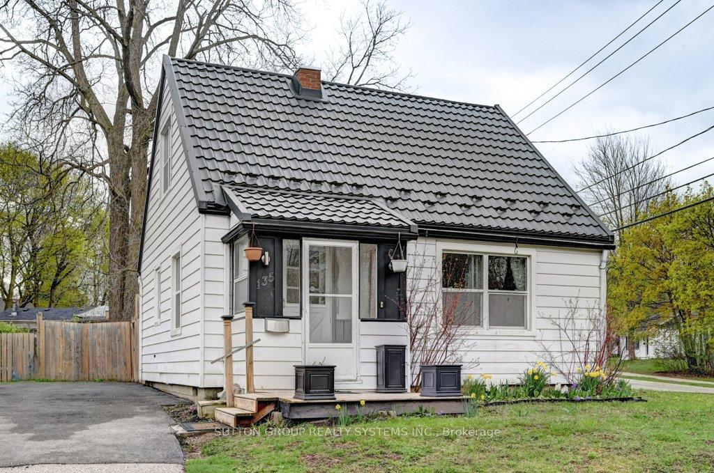 Photo 1 of 135 Glen Road, Kitchener — HOMEH