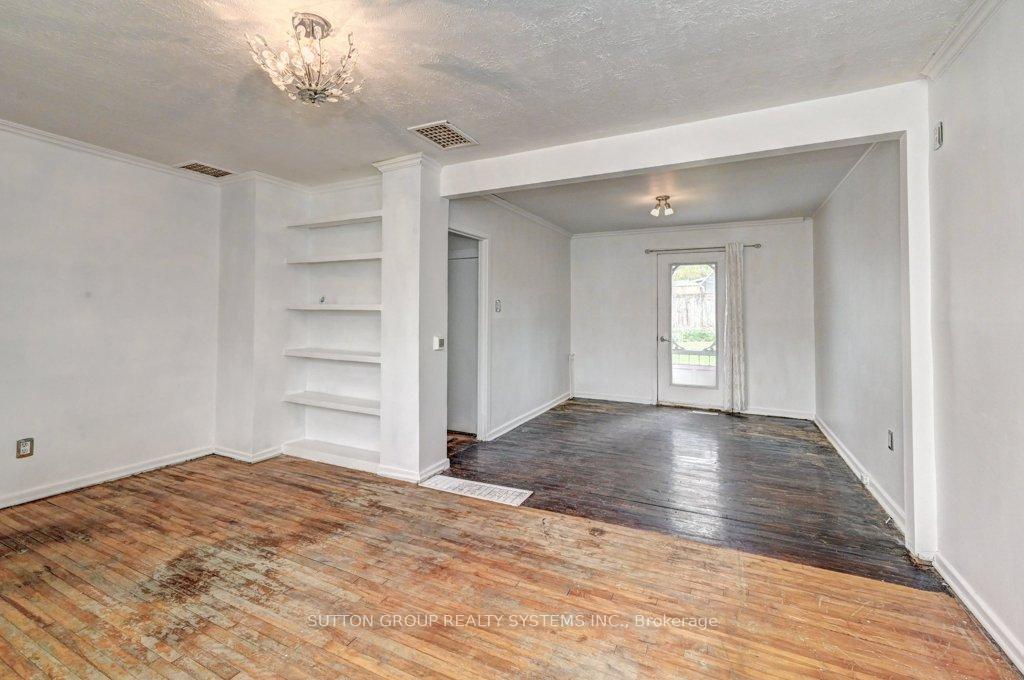 Photo 4 of 135 Glen Road, Kitchener — HOMEH