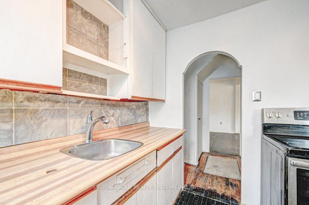 Photo 9 of 135 Glen Road, Kitchener — HOMEH