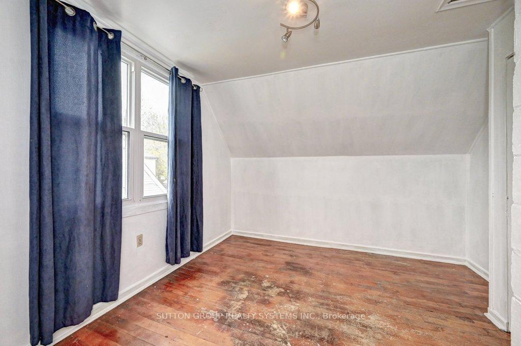 Photo 15 of 135 Glen Road, Kitchener — HOMEH