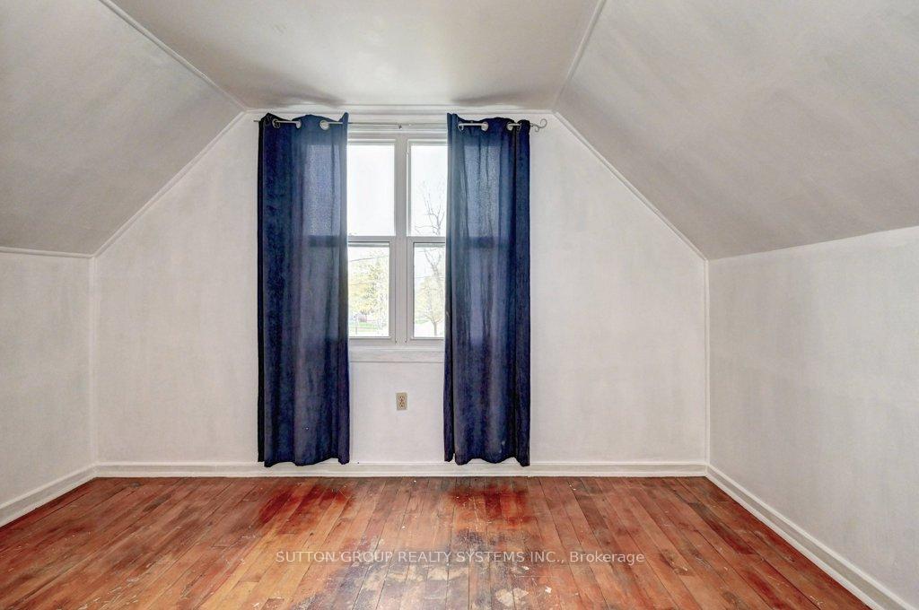 Photo 17 of 135 Glen Road, Kitchener — HOMEH