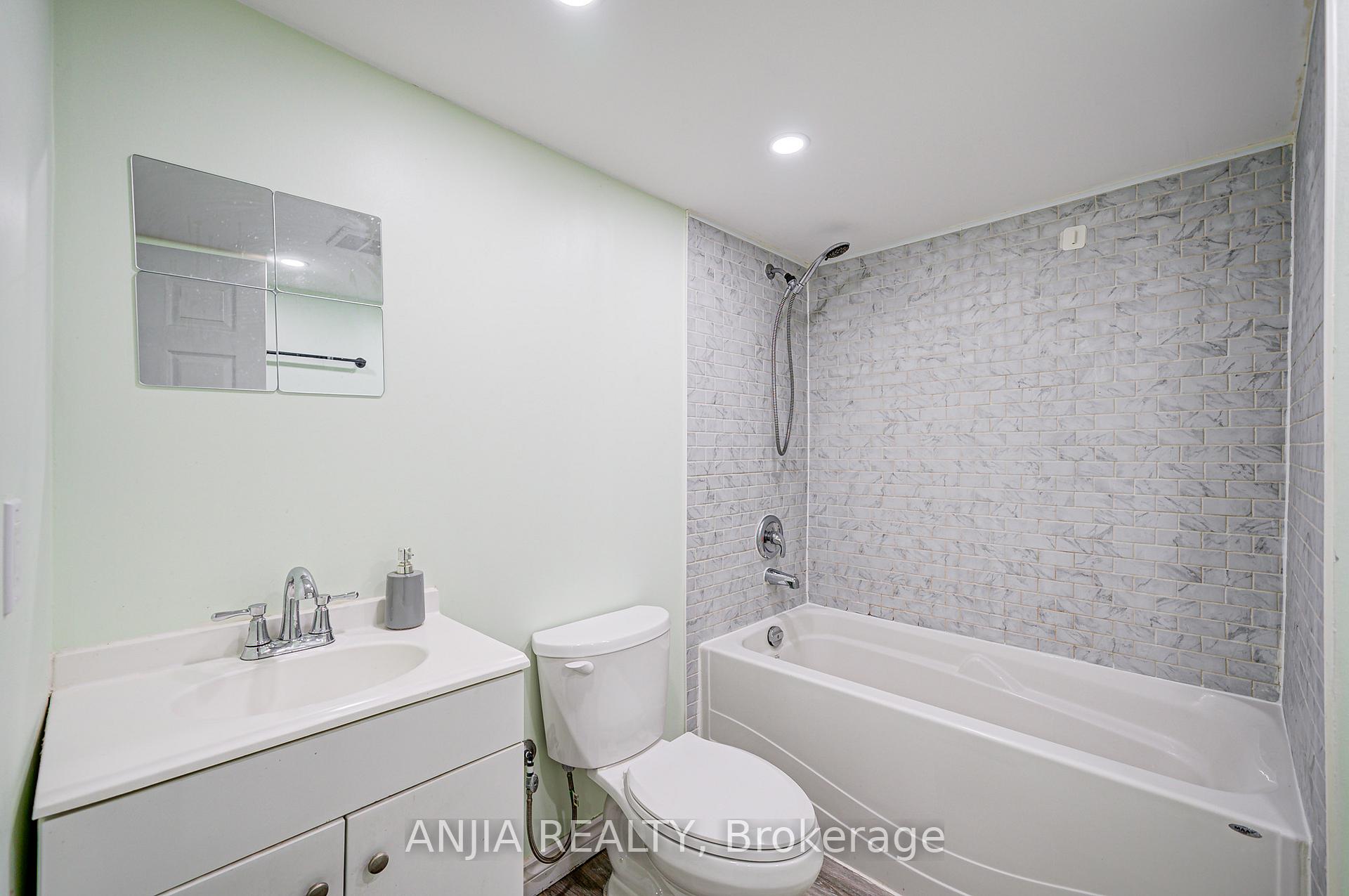 Photo 33 of 74 Weatherill Road, Markham, Berczy — HOMEH
