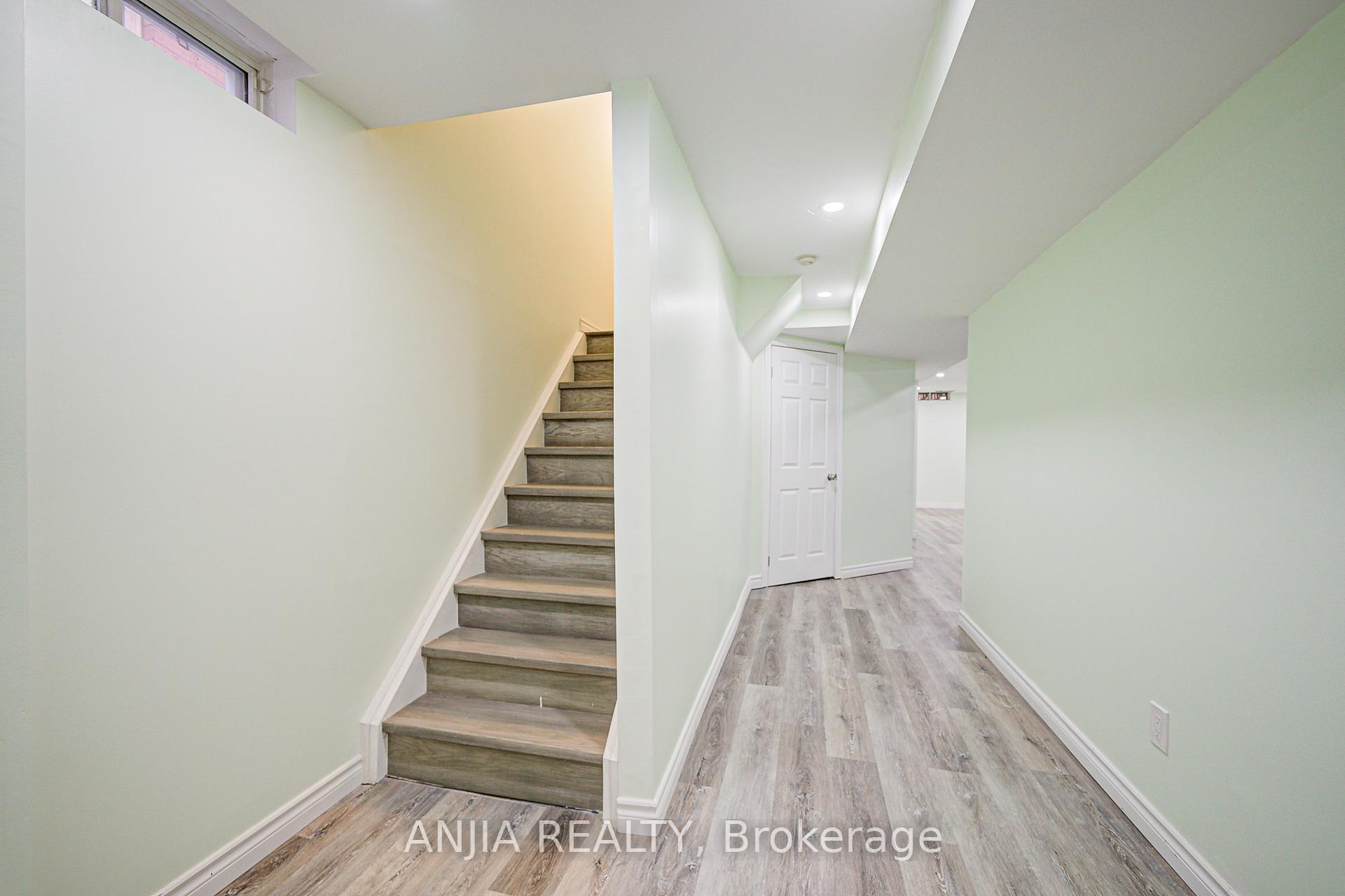 Photo 37 of 74 Weatherill Road, Markham, Berczy — HOMEH