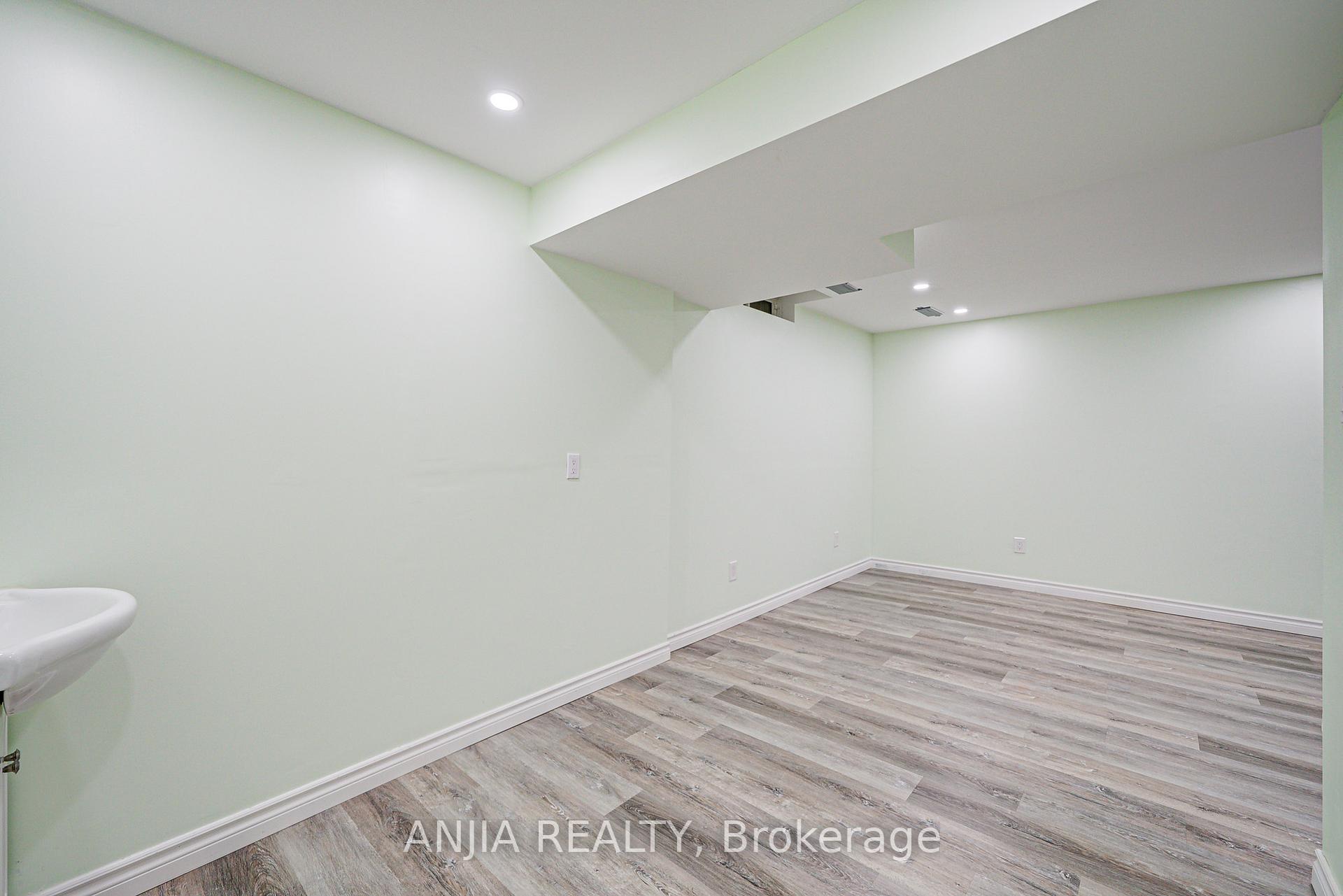 Photo 45 of 74 Weatherill Road, Markham, Berczy — HOMEH