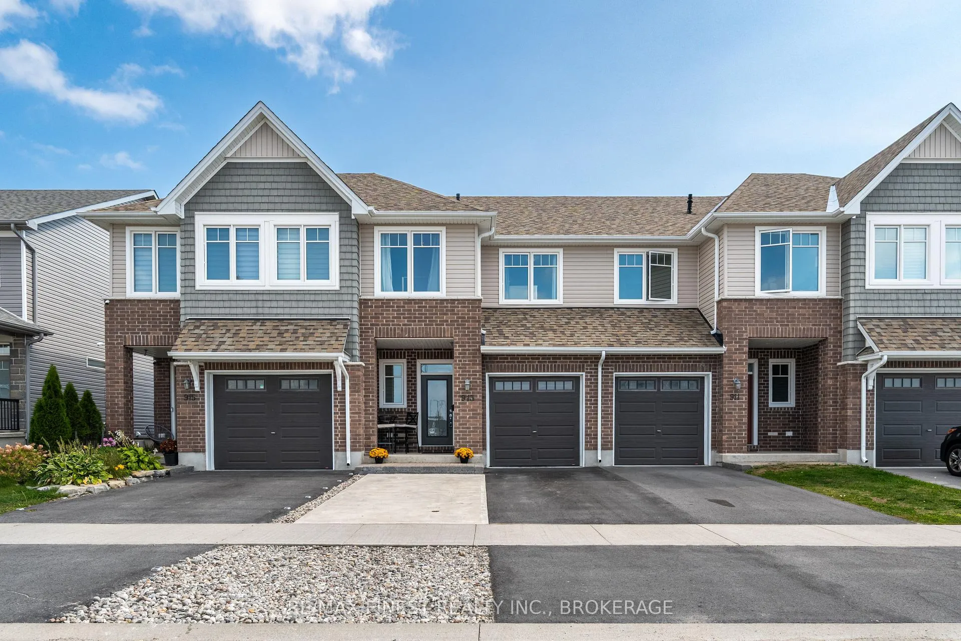 Front of 913 Stonewalk Drive