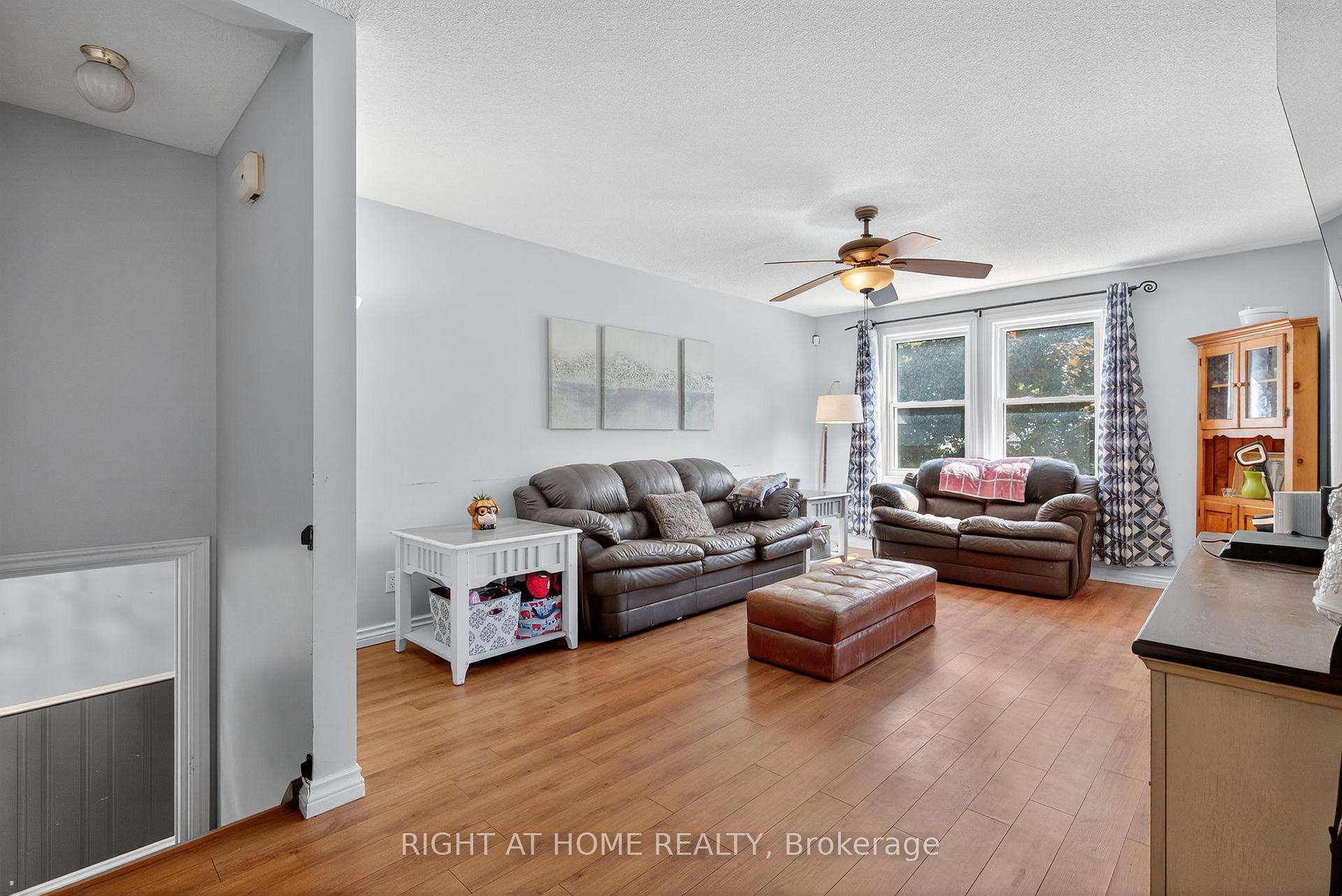 Photo 6 of 813 Birchwood Drive, Midland — HOMEH