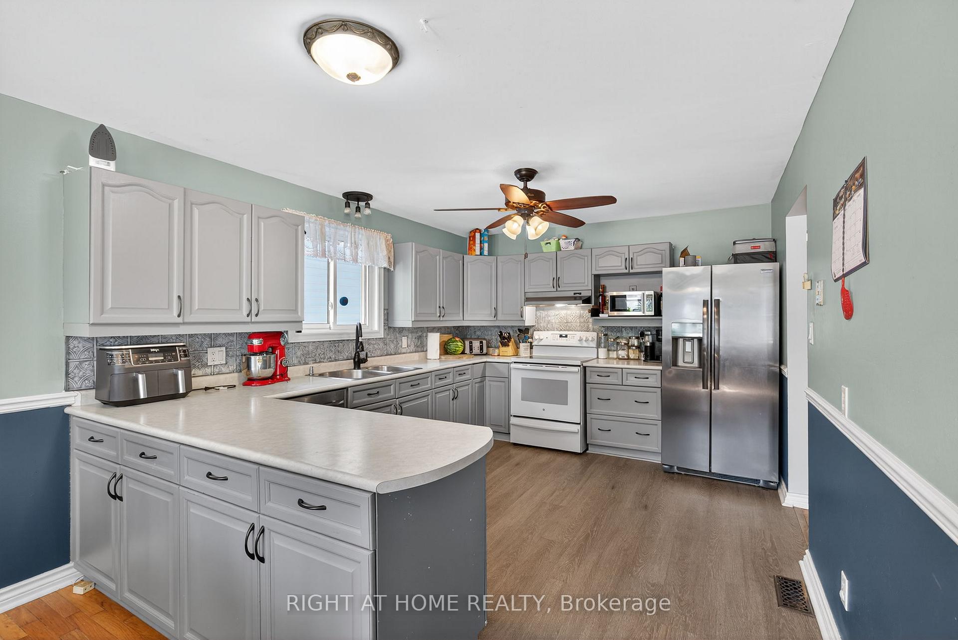 Photo 8 of 813 Birchwood Drive, Midland — HOMEH