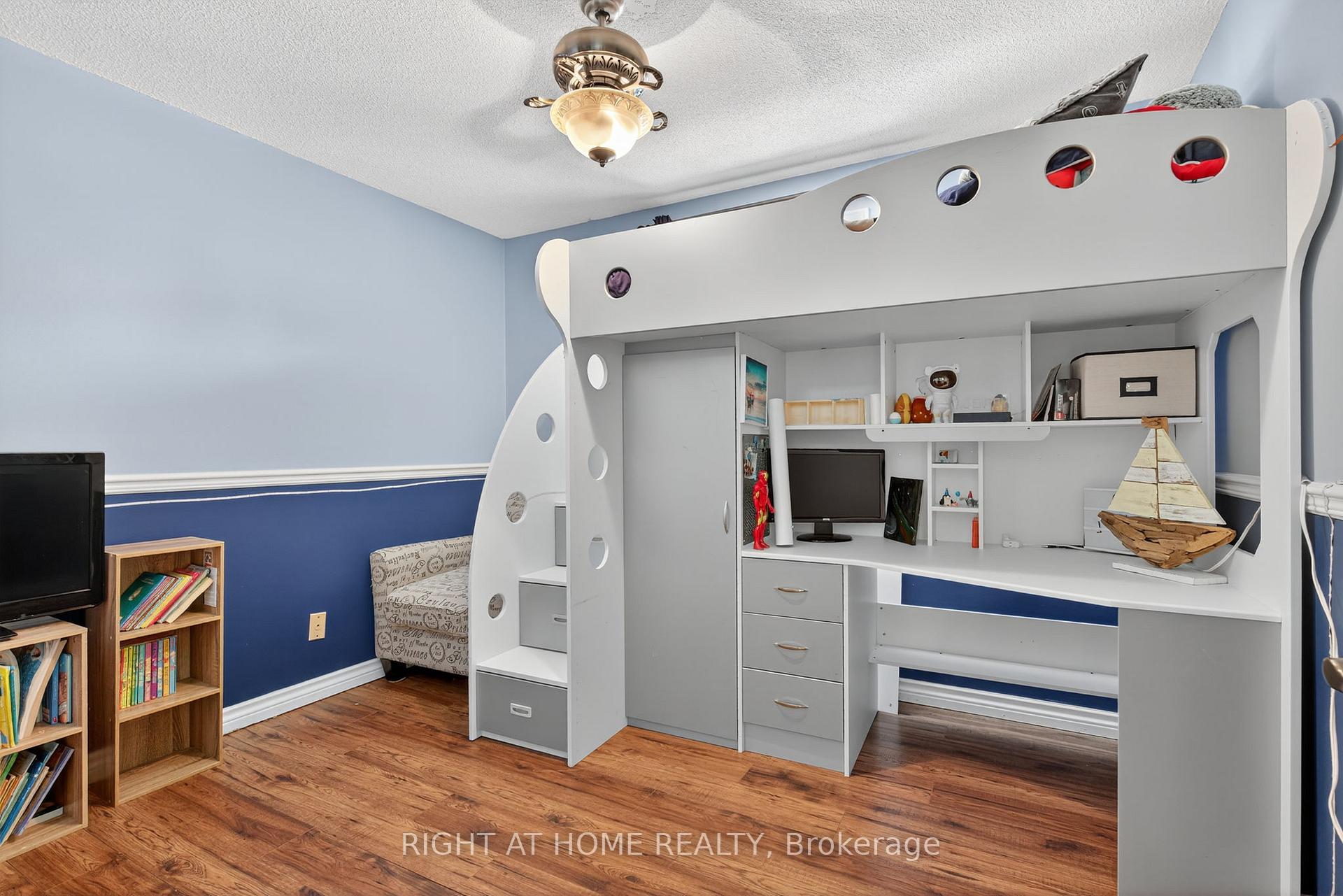 Photo 13 of 813 Birchwood Drive, Midland — HOMEH