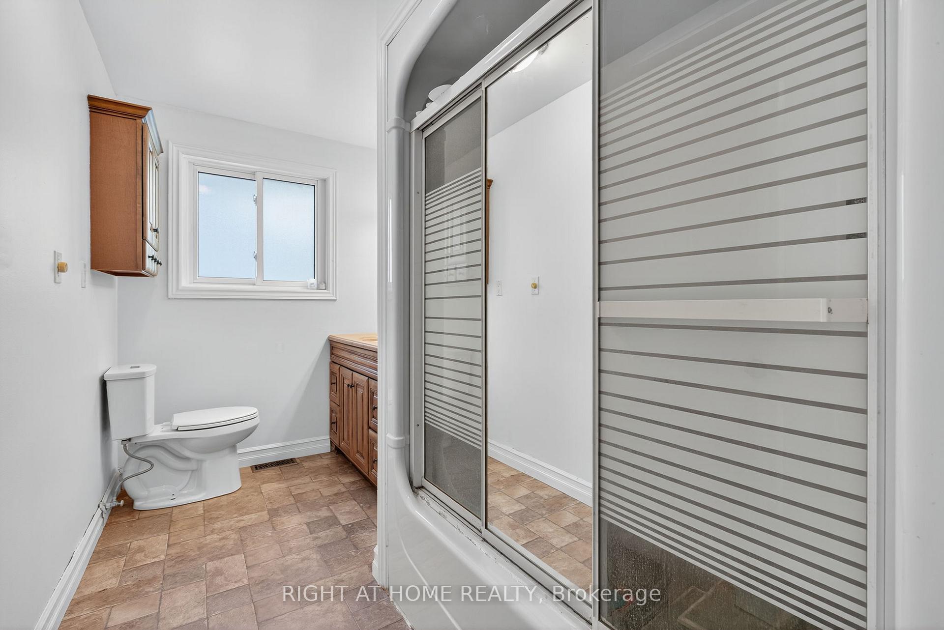 Photo 15 of 813 Birchwood Drive, Midland — HOMEH