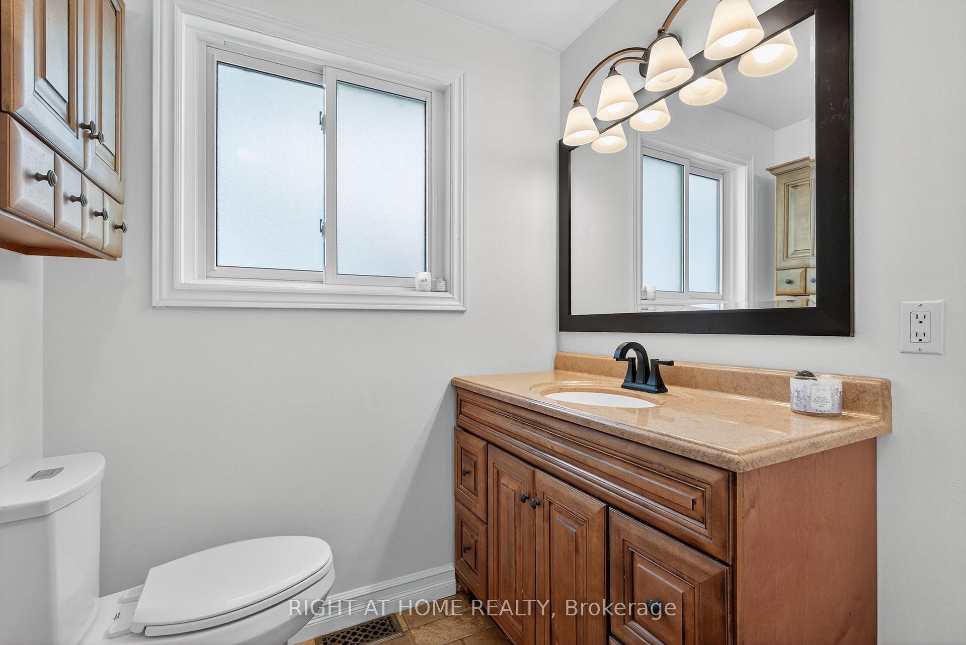 Photo 16 of 813 Birchwood Drive, Midland — HOMEH