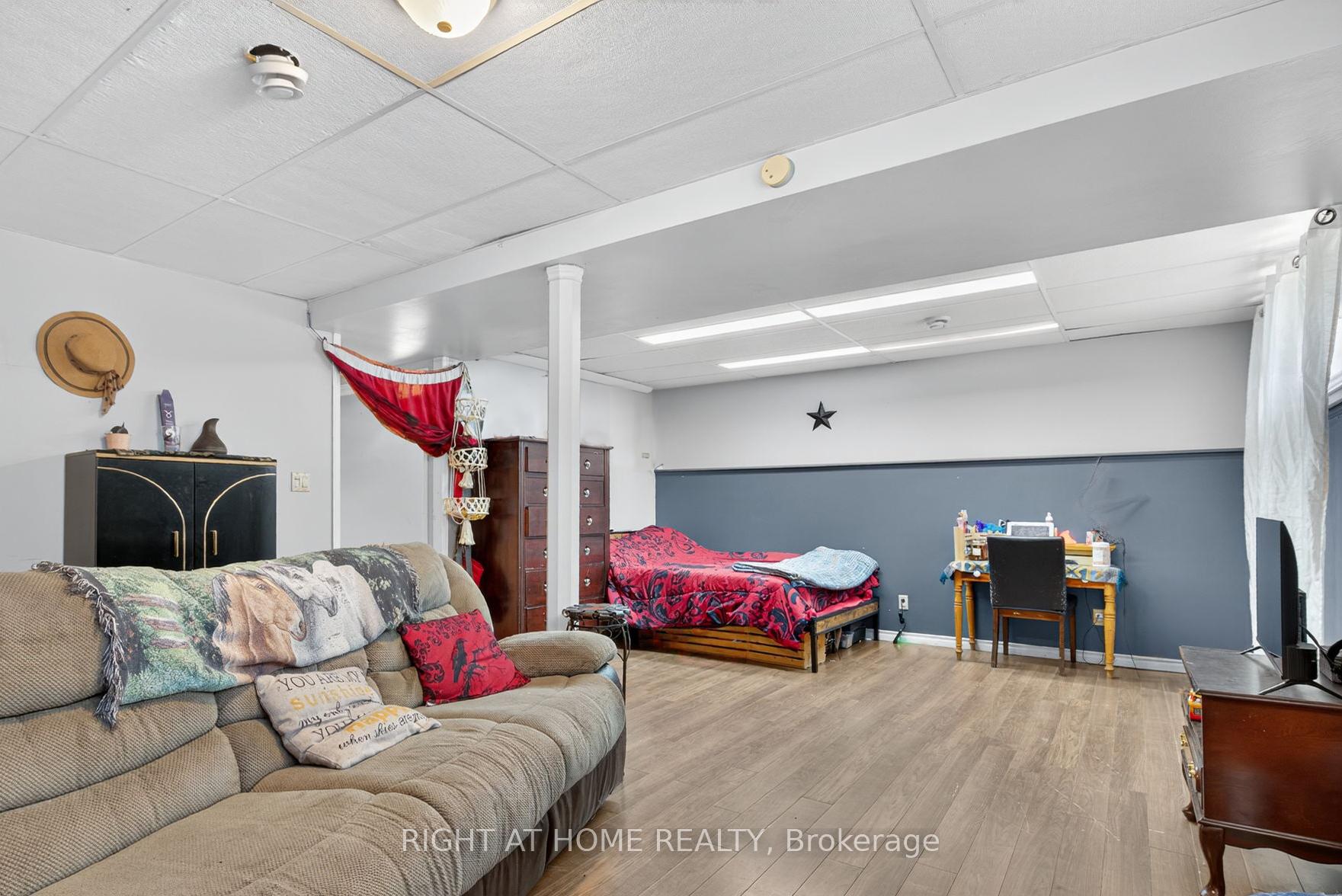 Photo 19 of 813 Birchwood Drive, Midland — HOMEH