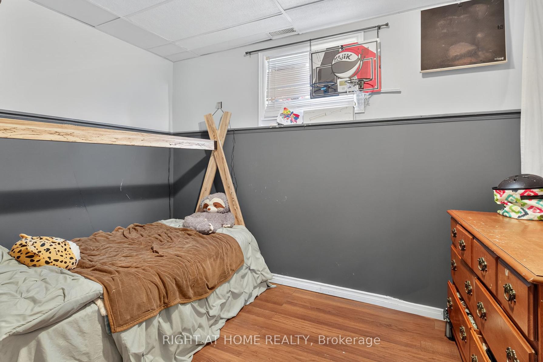 Photo 21 of 813 Birchwood Drive, Midland — HOMEH