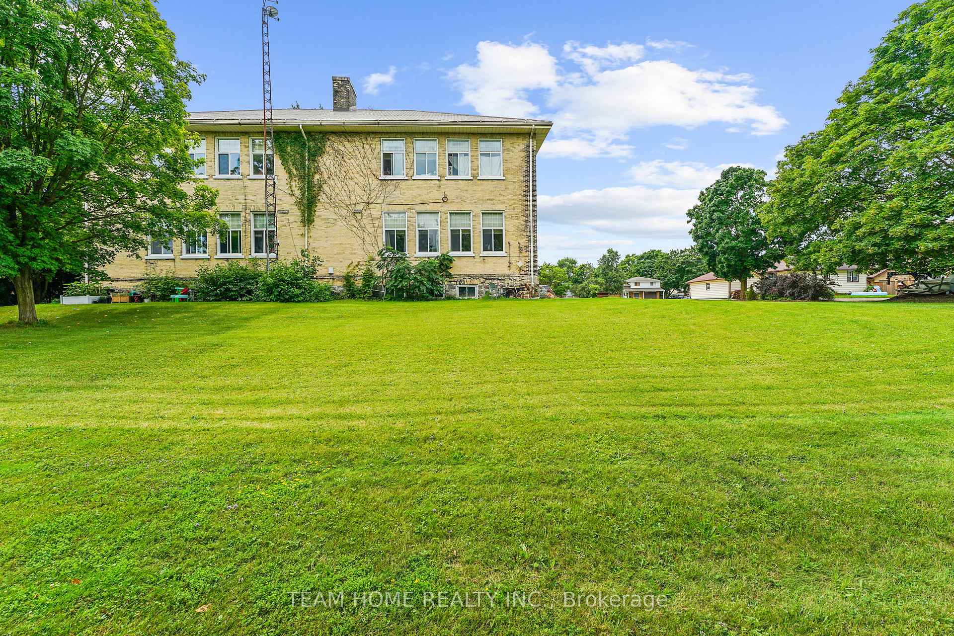 Photo 3 of 10 William Street N, Minto — HOMEH