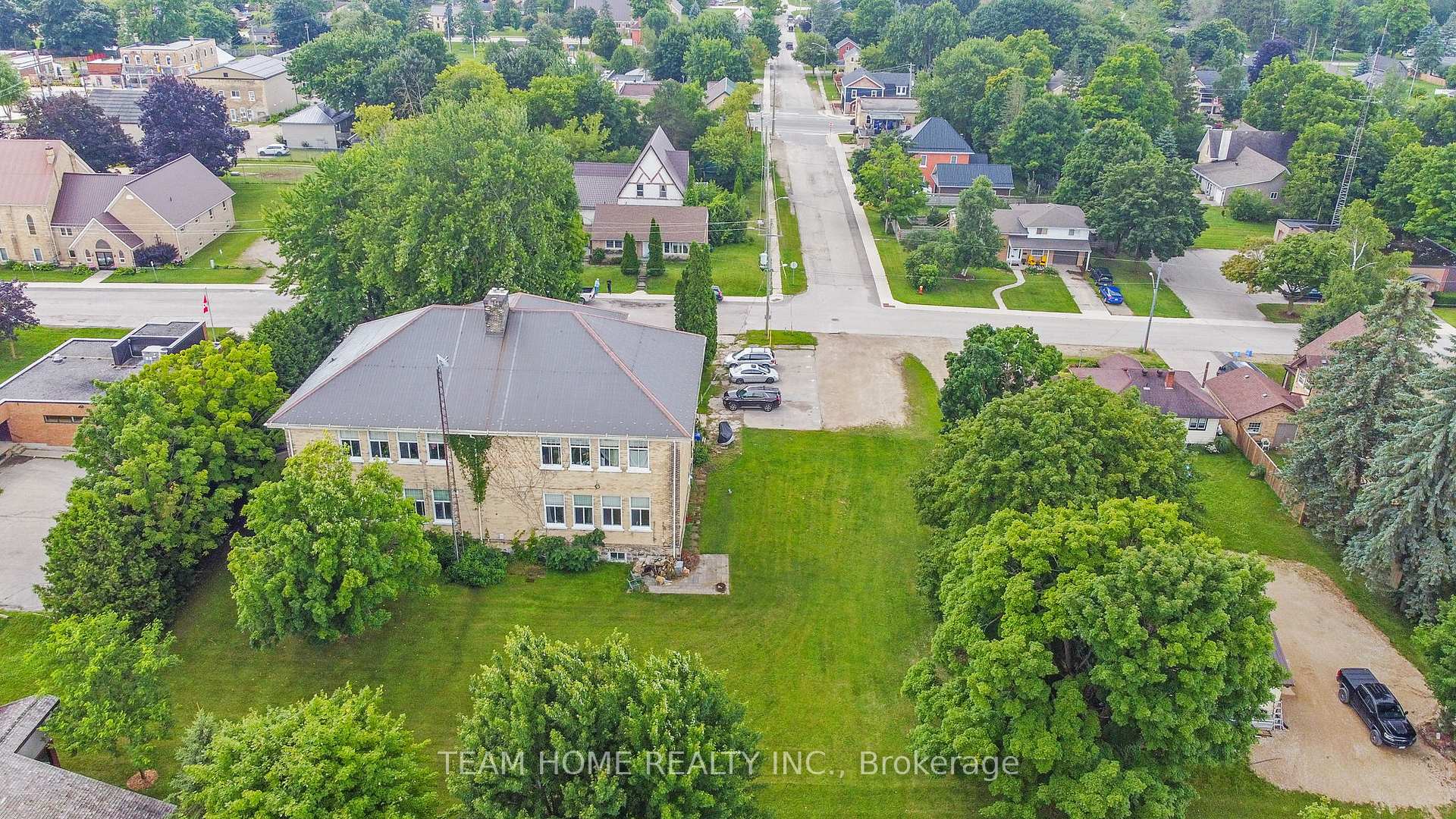 Photo 5 of 10 William Street N, Minto — HOMEH