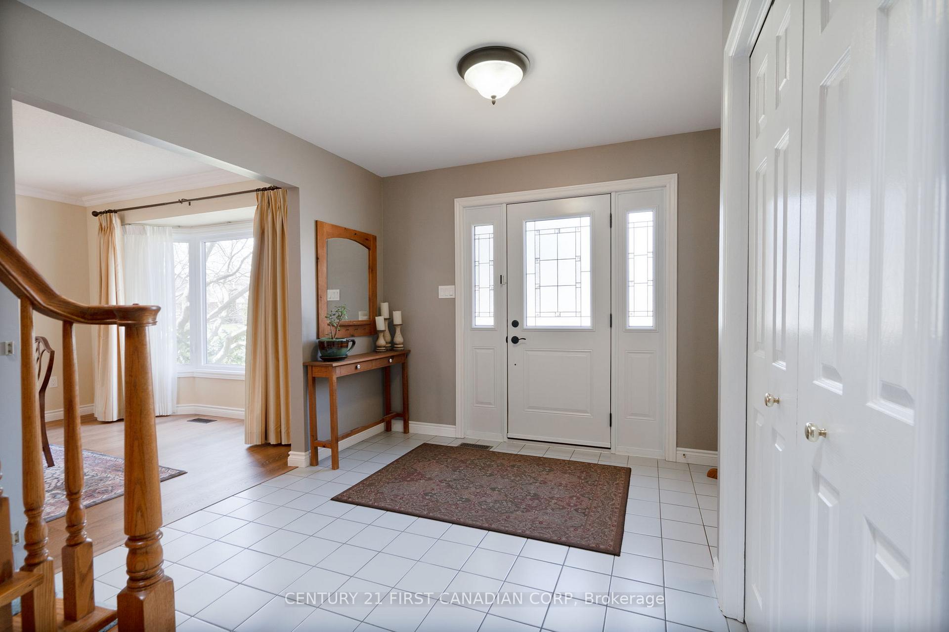 Photo 3 of 53 Westbrook Crescent, Middlesex Centre, Kilworth — HOMEH