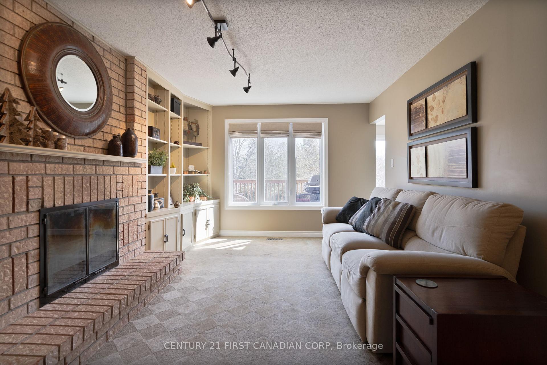 Photo 5 of 53 Westbrook Crescent, Middlesex Centre, Kilworth — HOMEH