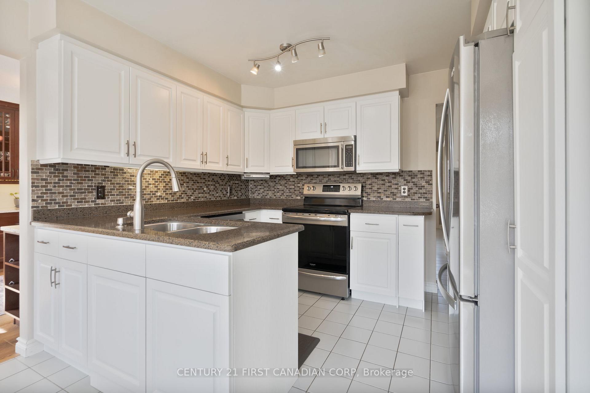 Photo 9 of 53 Westbrook Crescent, Middlesex Centre, Kilworth — HOMEH