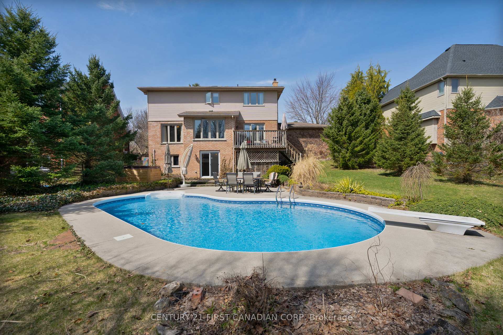 Photo 38 of 53 Westbrook Crescent, Middlesex Centre, Kilworth — HOMEH