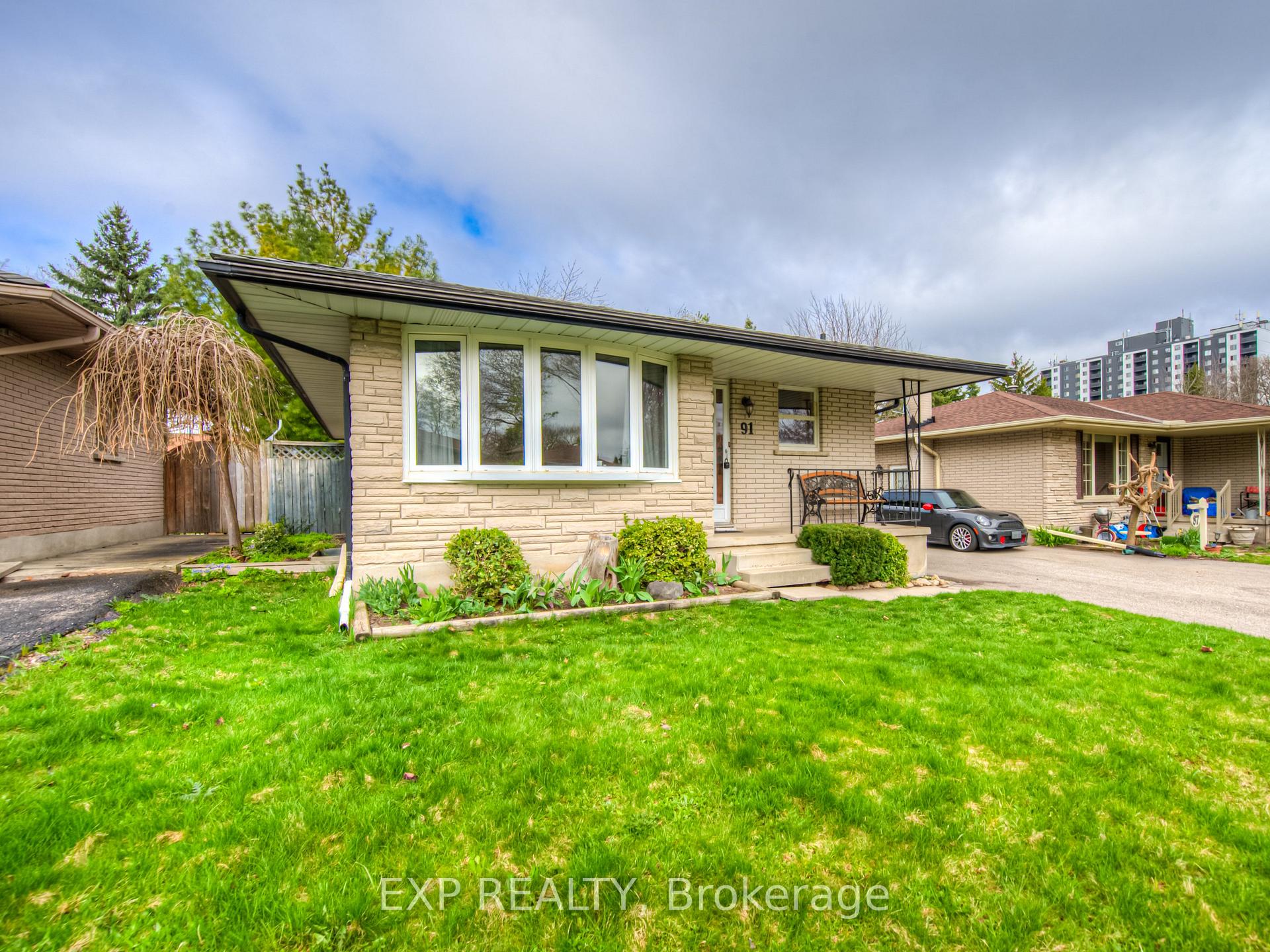 Photo 2 of 91 Kimberly Crescent, Kitchener — HOMEH