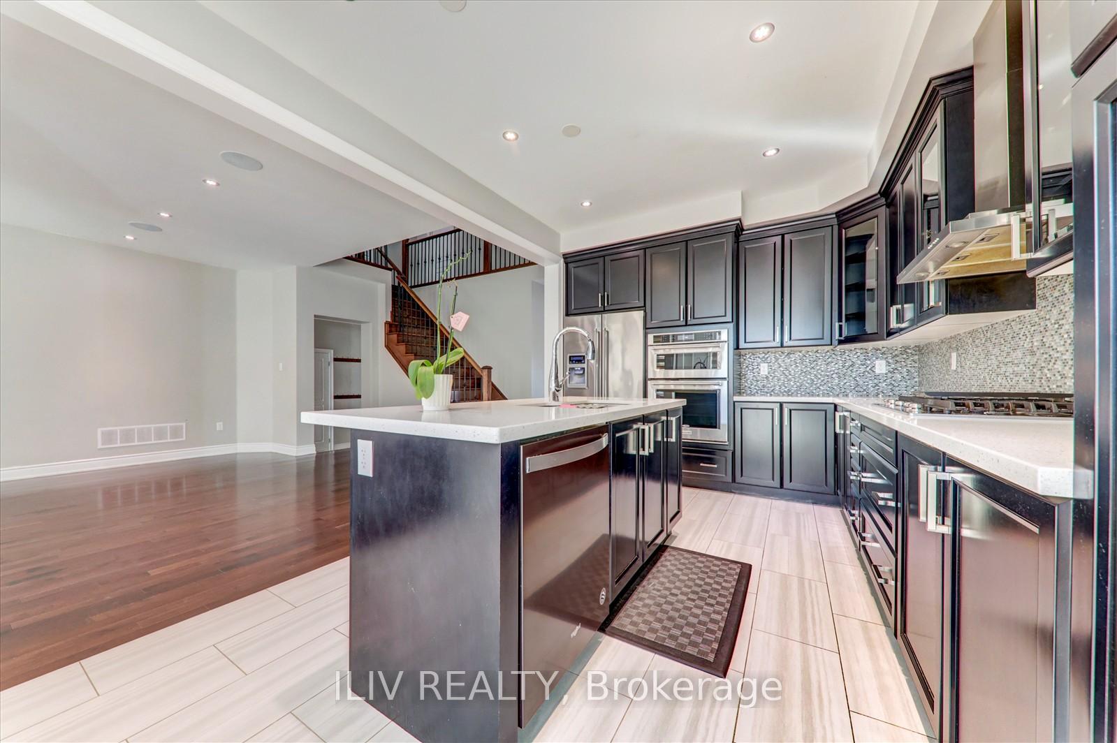 Photo 12 of Unit Upper, 3 James Glover Drive, Markham, Berczy — HOMEH