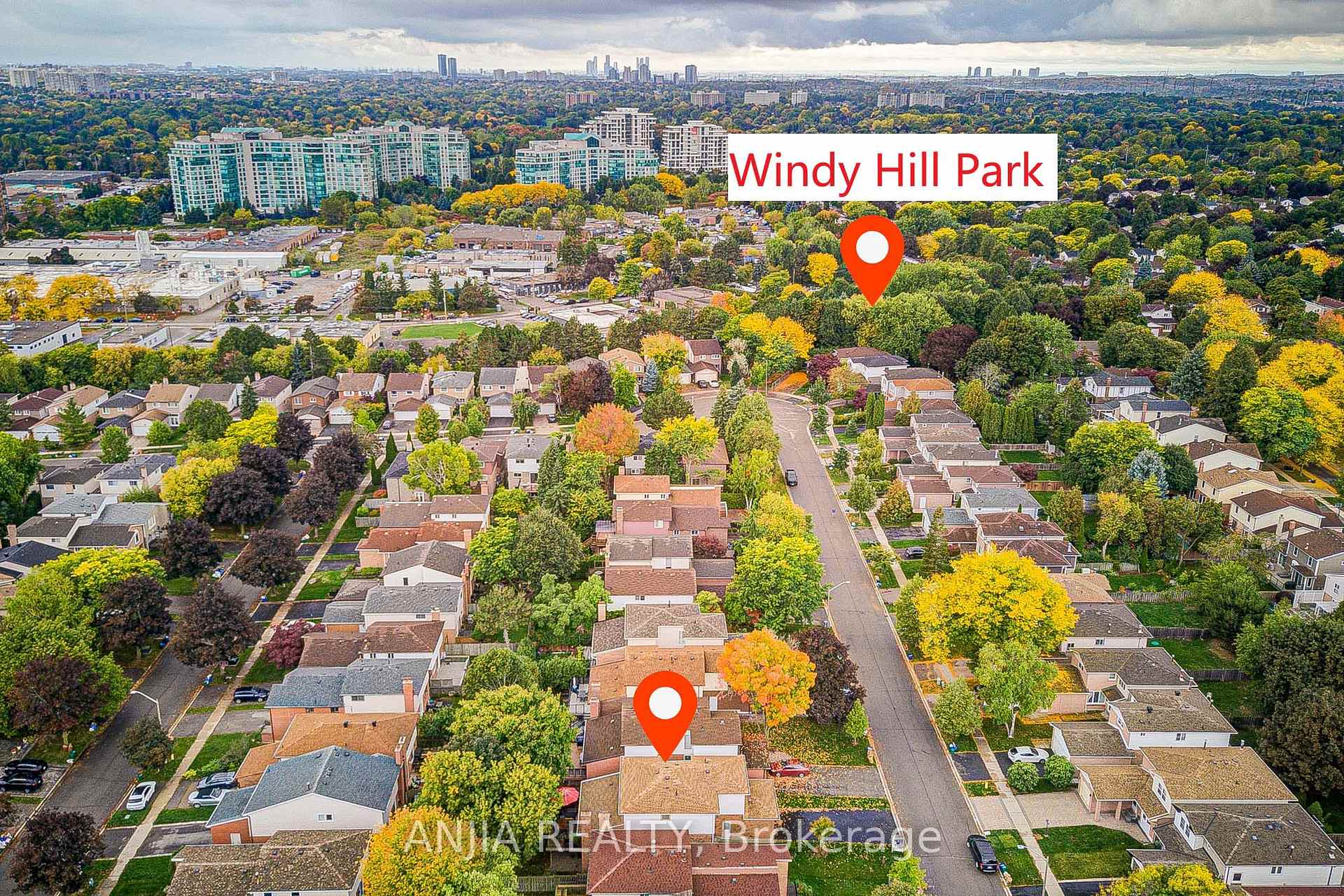 Photo 6 of 31 Holm Crescent, Markham, Aileen-Willowbrook — HOMEH