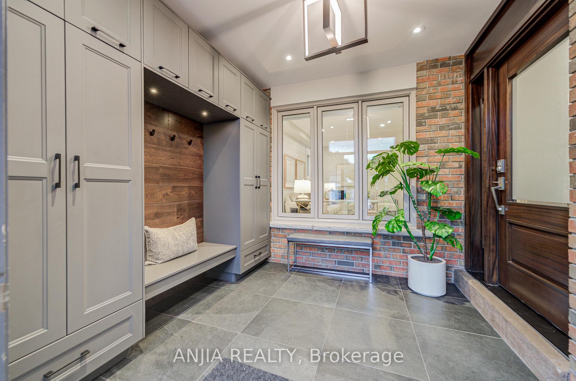 Photo 11 of 31 Holm Crescent, Markham, Aileen-Willowbrook — HOMEH