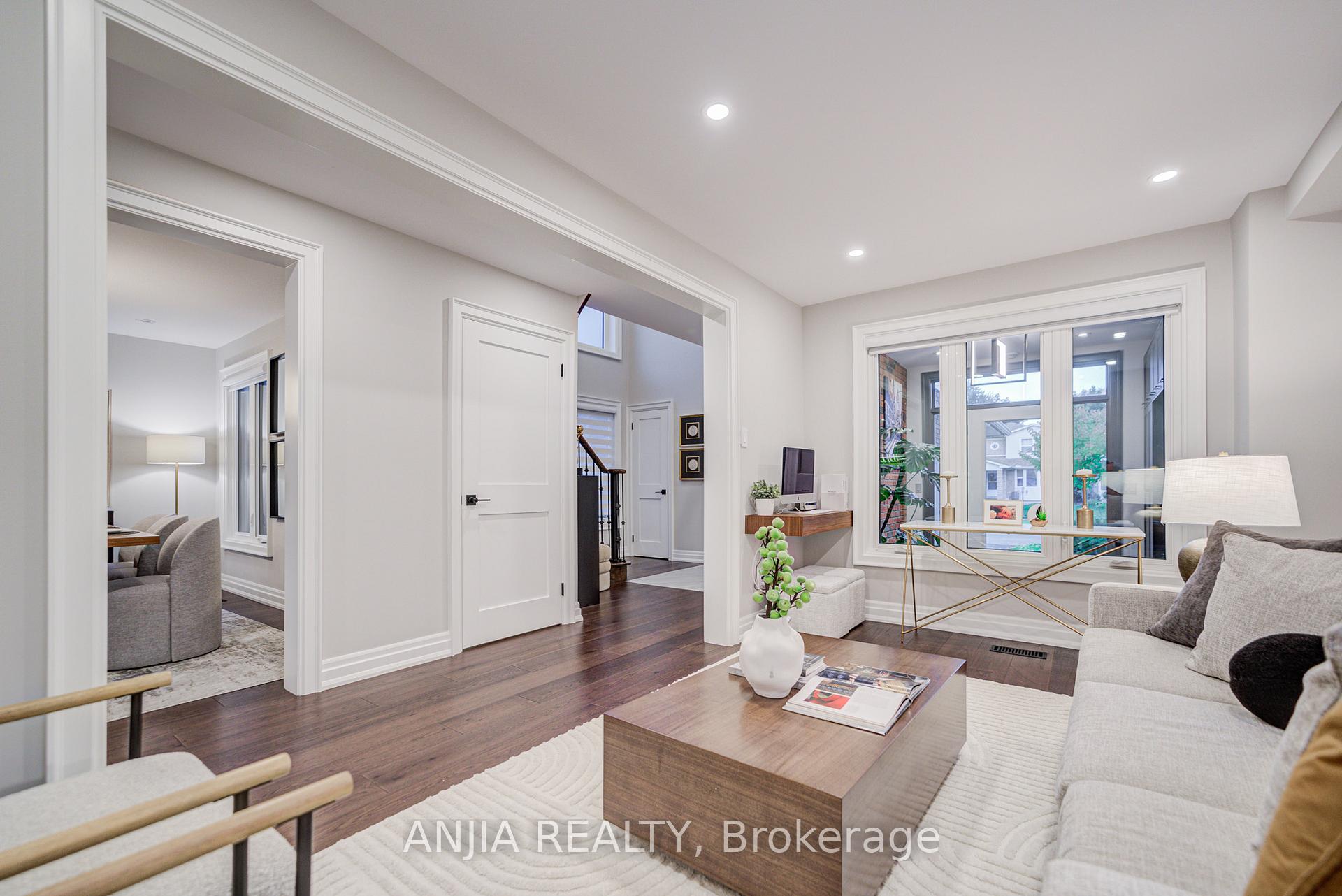 Photo 15 of 31 Holm Crescent, Markham, Aileen-Willowbrook — HOMEH