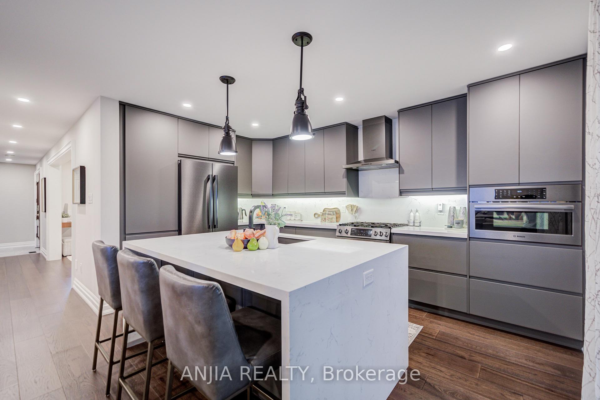 Photo 21 of 31 Holm Crescent, Markham, Aileen-Willowbrook — HOMEH