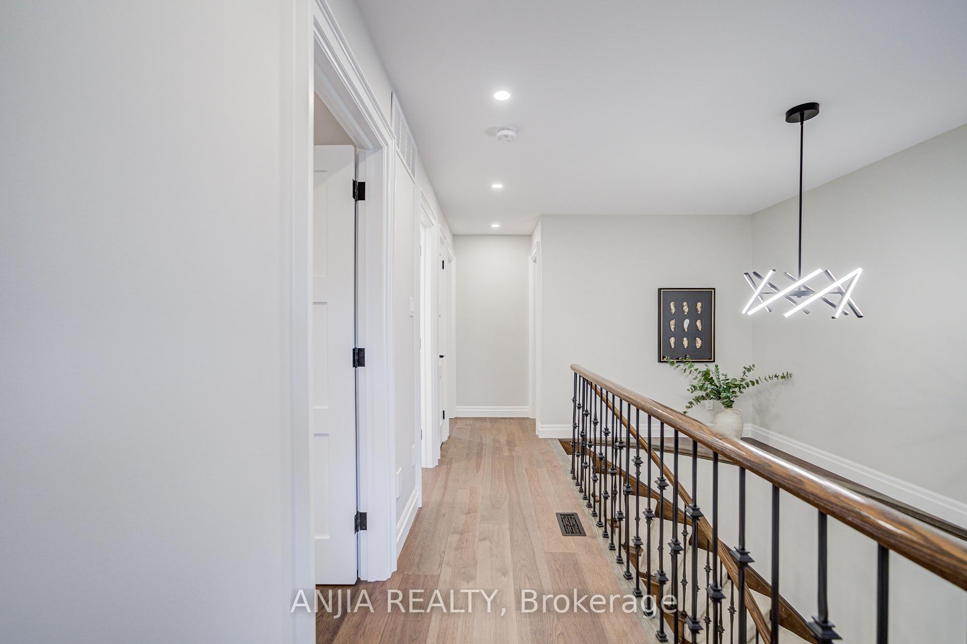 Photo 23 of 31 Holm Crescent, Markham, Aileen-Willowbrook — HOMEH